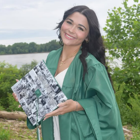 Kirra Lee is just the kind of online producer who makes the internet slightly more real and infinitely more fun.